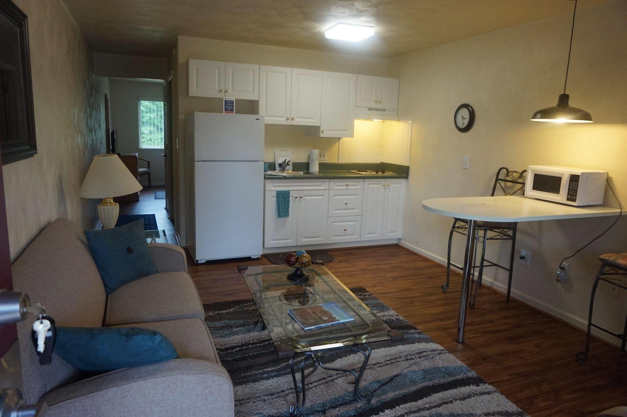 Affordable Corporate Suites Of Salem Esterno foto